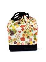 Kinchaku White handbag mixed flowers