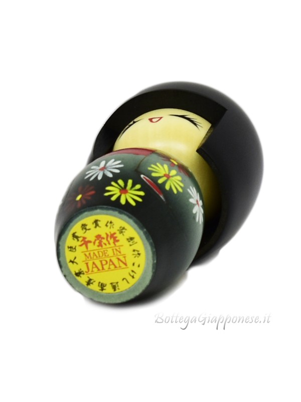 Kokeshi doll Hanafubuki rain of flowers