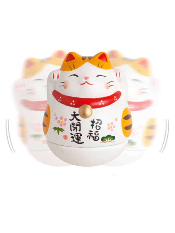 Maneki Neko swinging tiger