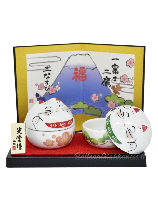 Maneki neko couple warabe